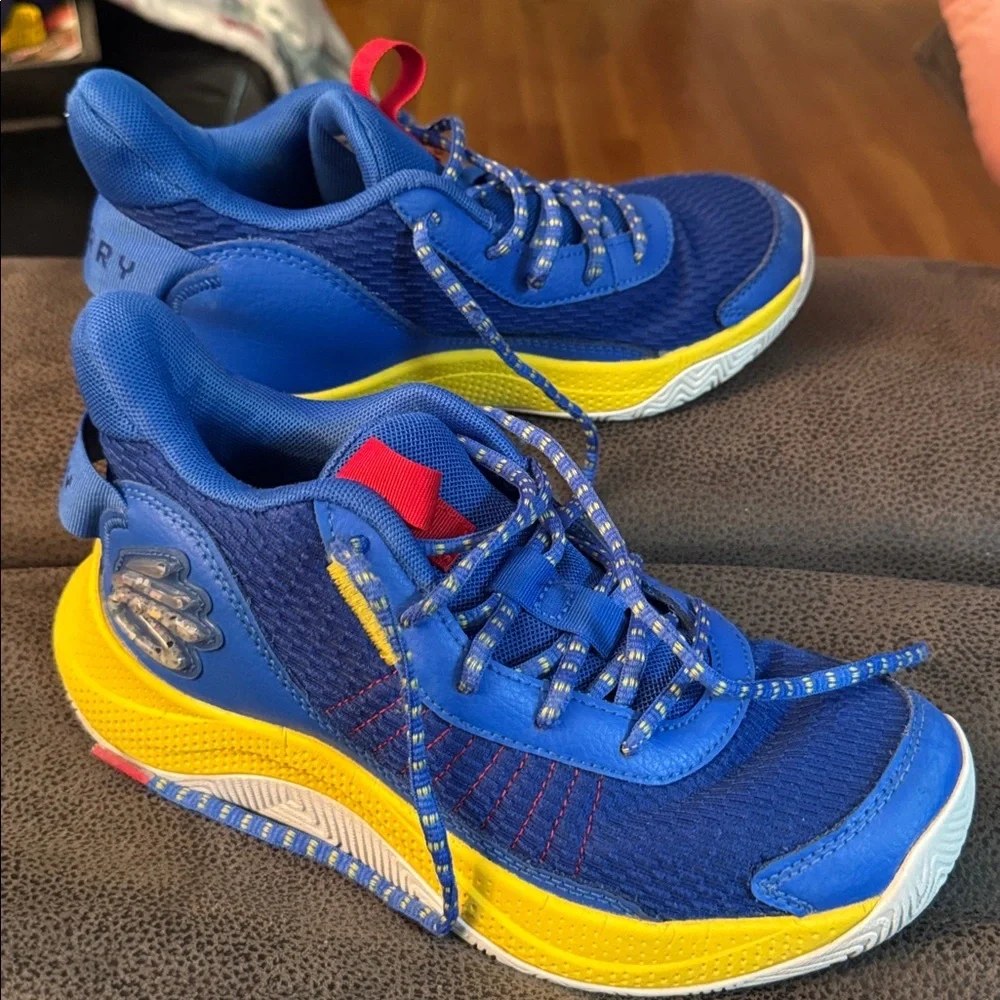 Under Armour Youth GS Curry 3Z7 Shoes Size 6.5 Blue